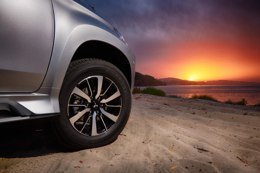 Колеса Mitsubishi Pajero Sport Exceed 2015 года  (AU) (фото 19 из 40)